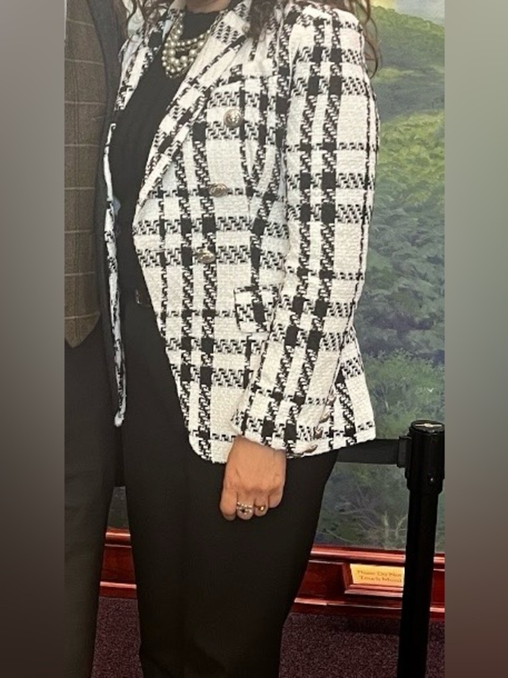 Black & White Plaid Tweed Women's Blazer worn only once - Picture 7 of 8